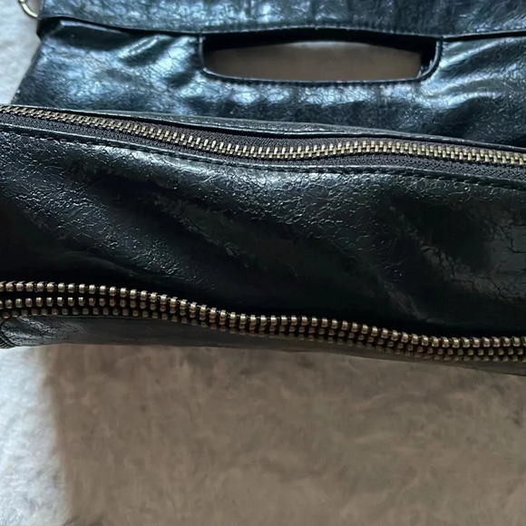 Vintage Matt & Nat Crossbody Purse - Picture 12 of 16